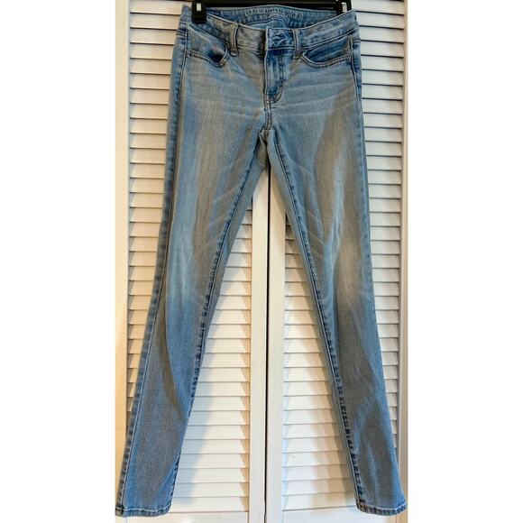 American Eagle Super Stretch Jeggings | Light Wash Size 2 - Picture 1 of 3